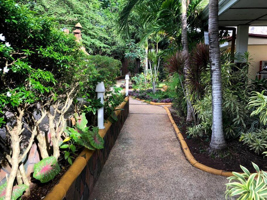 Alona Park Residence - 3 Bedroom Apartment- Alex And Jesa Unit ปางเลา ภายนอก รูปภาพ