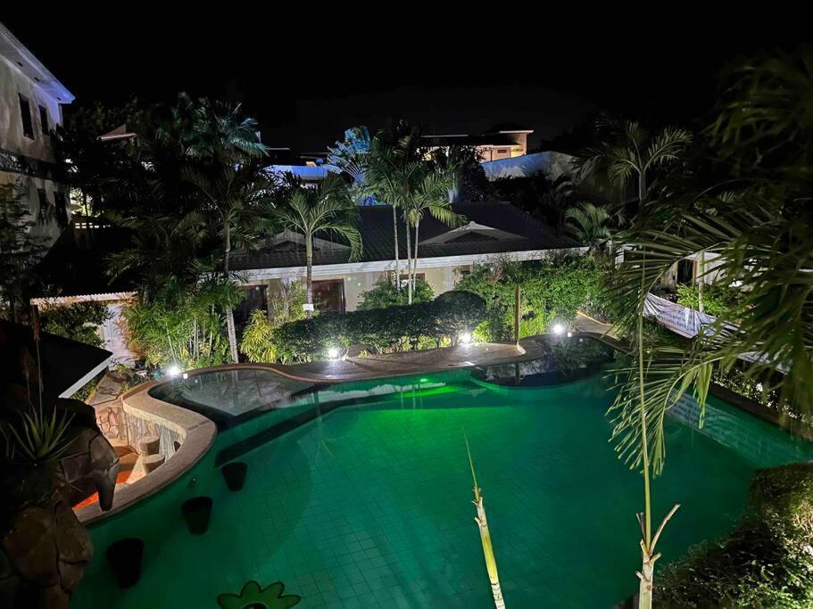 Alona Park Residence - 3 Bedroom Apartment- Alex And Jesa Unit ปางเลา ภายนอก รูปภาพ