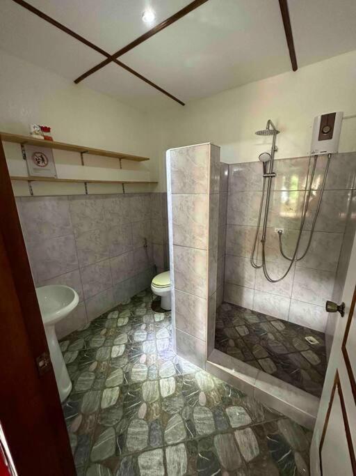 Alona Park Residence - 3 Bedroom Apartment- Alex And Jesa Unit ปางเลา ภายนอก รูปภาพ